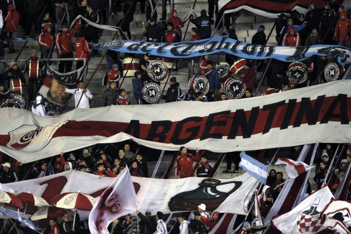 La policía revisó las cámaras de seguridad del club para identificar responsabilidades por el nuevo episodio de violencia (Foto: Archivo/VANGUARDIA LIBERAL)