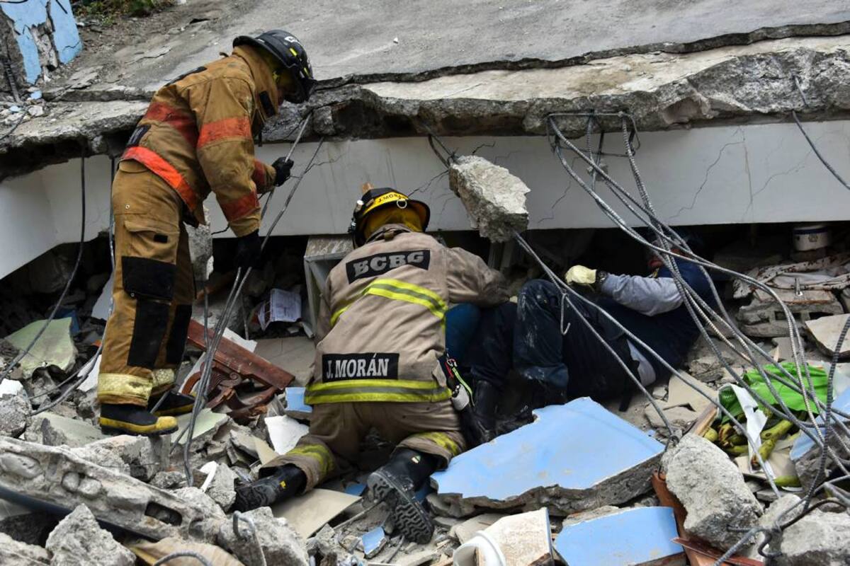 Seis colombianos han muerto por el terremoto en Ecuador (Foto: AFP/VANGUARDIA LIBERAL)