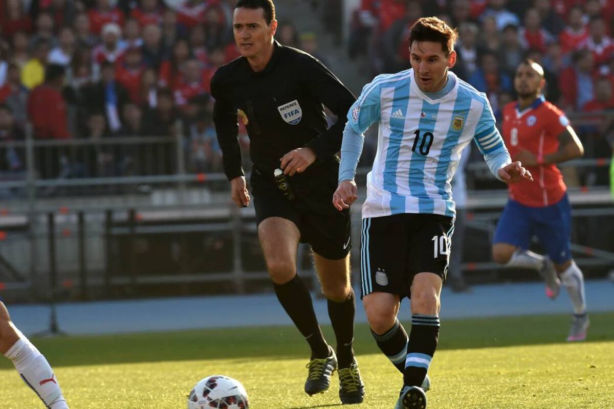 Wilmar Roldán, el mejor árbitro del continente en el 2015 (Foto: Archivo / VANGUARDIA LIBERAL)