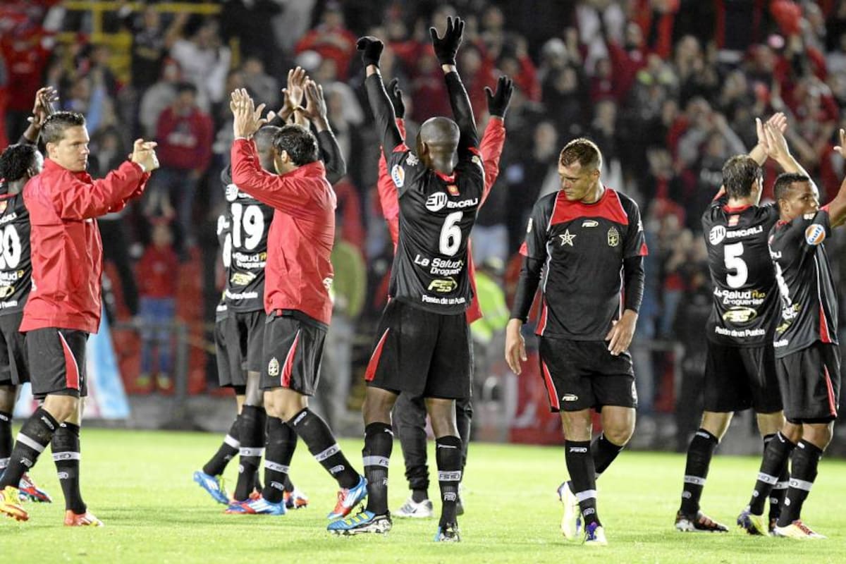 El ‘diablo’ hizo de la suyas y sigue mandando en la B (Foto: Colprensa/VANGUARDIA LIBERAL)