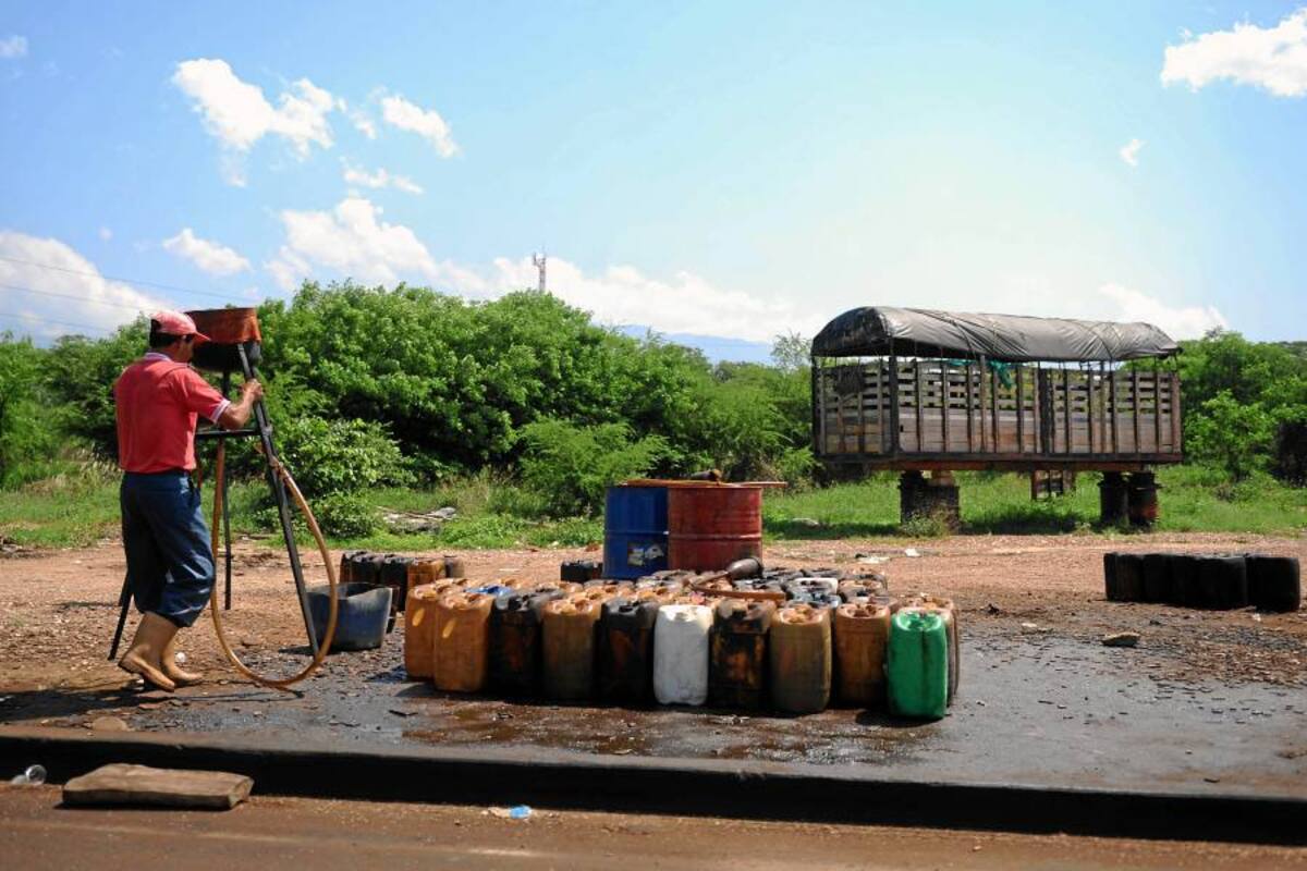 Ni un chip detiene el contrabando de gasolina entre Venezuela y Colombia (Foto: Archivo/ VANGUARDIA LIBERAL)
