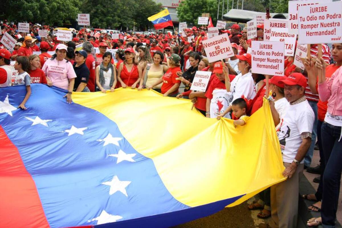 Un mes después de la muerte de Chávez, su figura marca la campaña electoral (Foto: Archivo/VanguardiaLiberal)