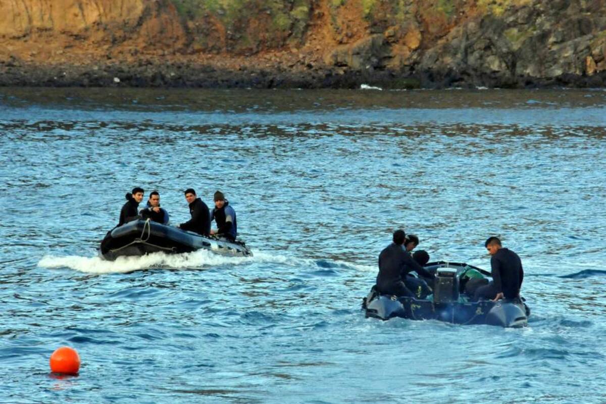 Rescatistas buscan los cuerpos en el archipiélago. (Foto: Afp/ VANGUARDIA LIBERAL)