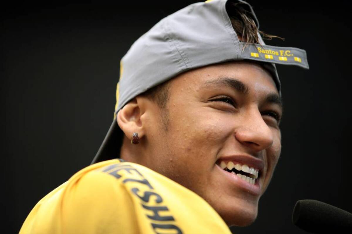 Santos está buscando patrocinadores que aporten dinero suficiente como para que Neymar siga en el Santos al menos hasta 2013. (Foto: Afp/ VANGUARDIA LIBERAL)