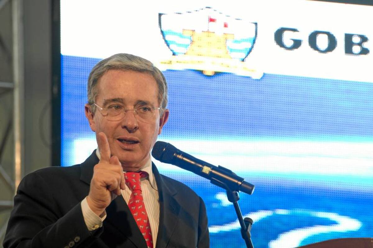 Expresidente Uribe insiste que marco para la paz disfraza amnistía (Foto: Afp/ VANGUARDIA LIBERAL)