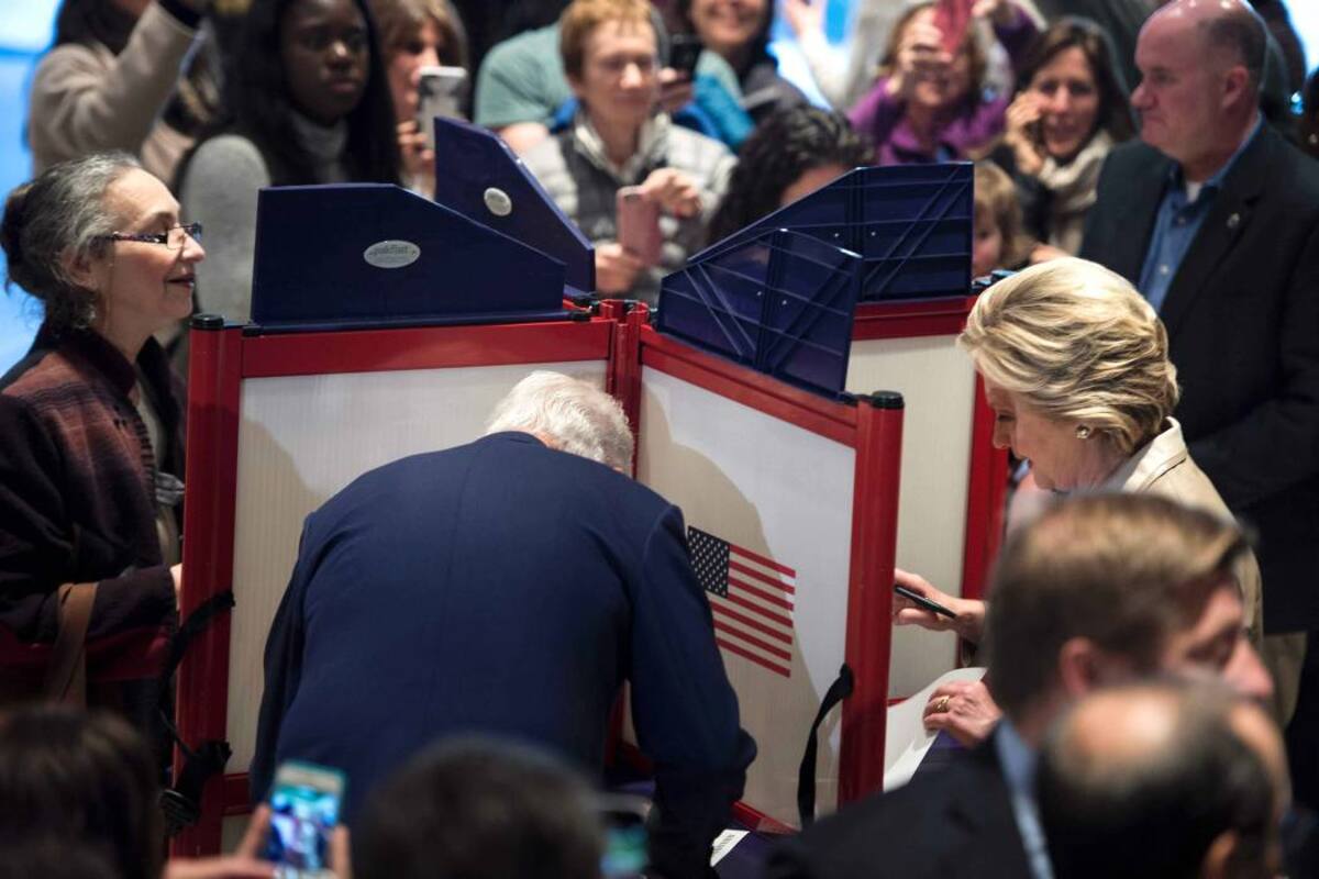 La demócrata Hillary Clinton ya votó en las presidenciales de EEUU (Foto: AFP /VANGUARDIA LIBERAL)