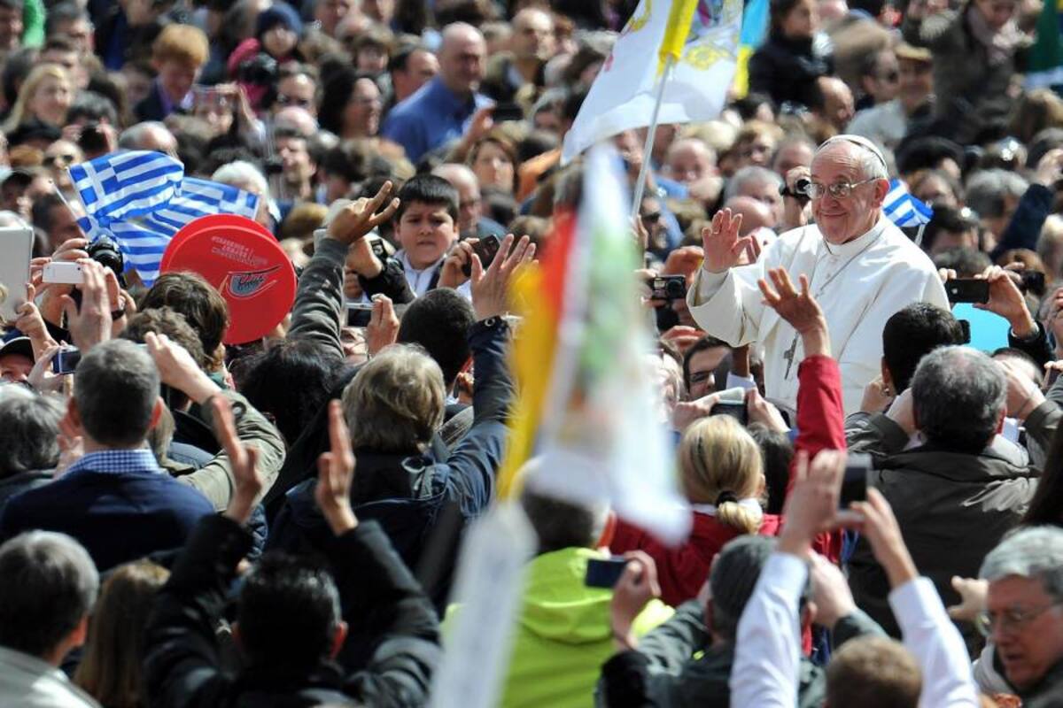 Francisco ofició la misa de Resurrección ante 250 mil fieles (Foto: EFE/VANGUARDIA LIBERAL)