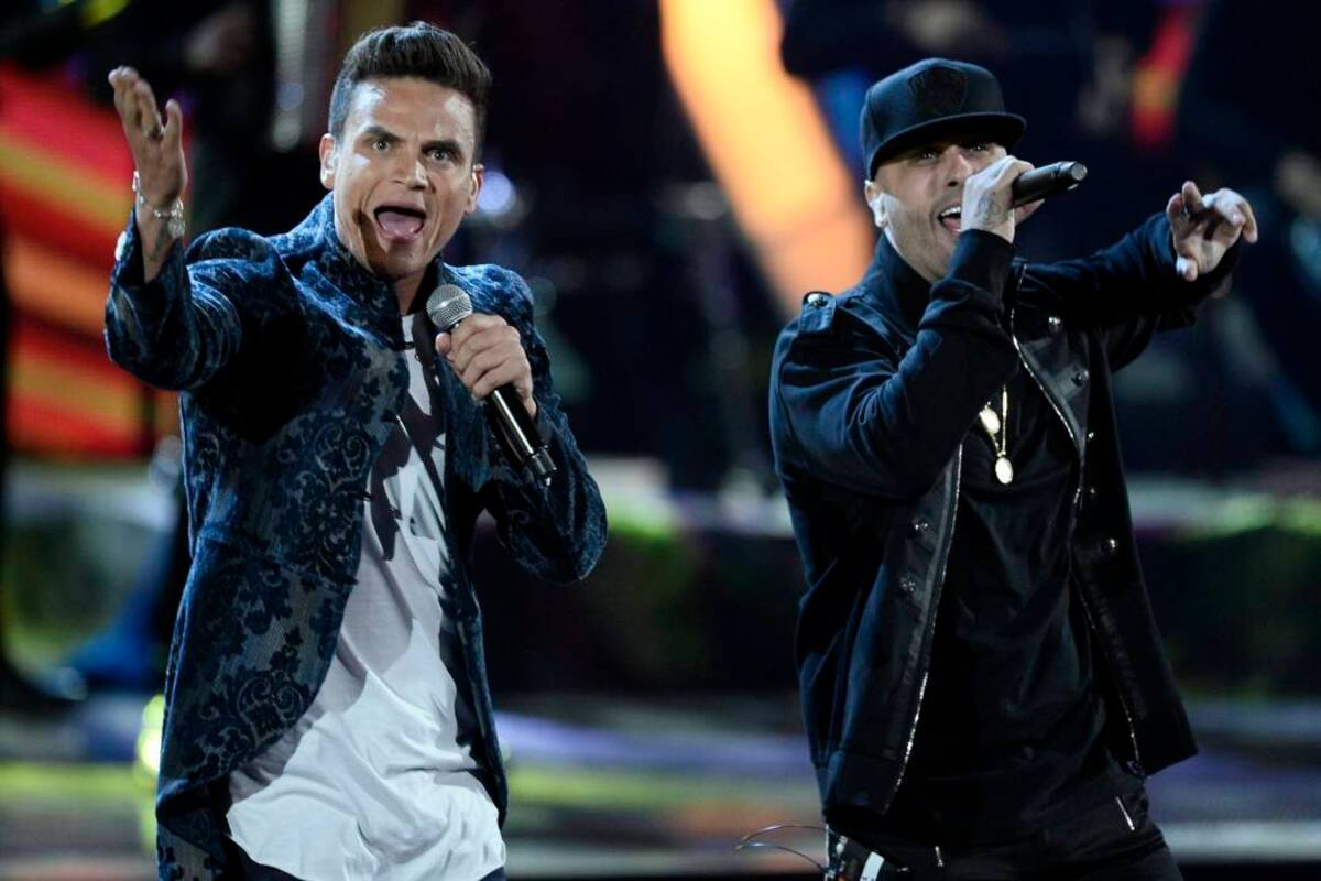 Silvestre Dangond y Nicky Jam, una actuación espectacular de los Grammy Latino 2015 (Foto: EFE /VANGUARDIA LIBERAL)