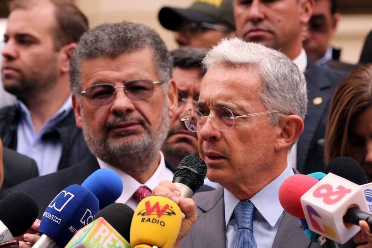 El senador Álvaro Uribe calificó de "mafioso" y "extraditable" al periodista Daniel Coronell. (Foto: Colprensa /VANGUARDIA LIBERAL)
