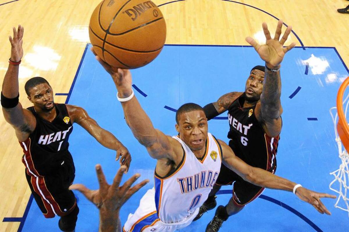 James ganó el duelo a Durant (Foto: AFP / VANGUARDIA LIBERAL)