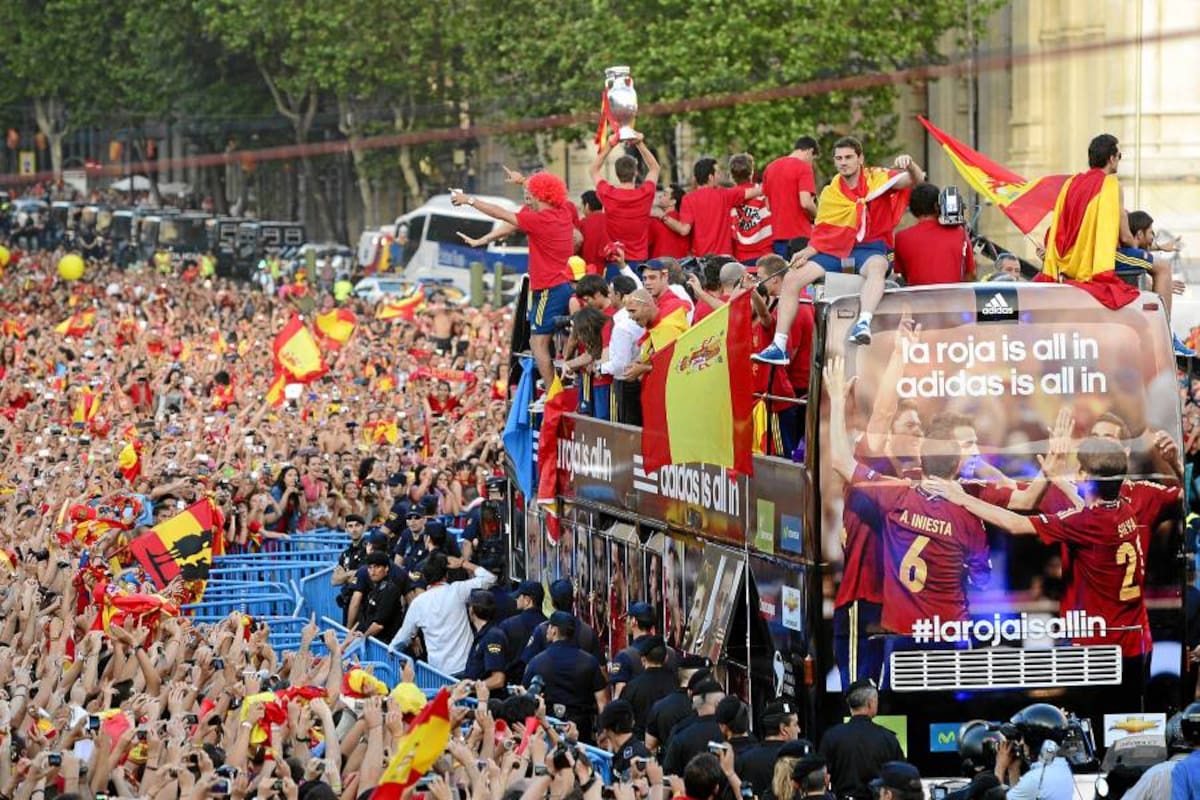 España se engalana para celebrar un 'triplete' histórico (Foto: AFP/VANGUARDIA LIBERAL)