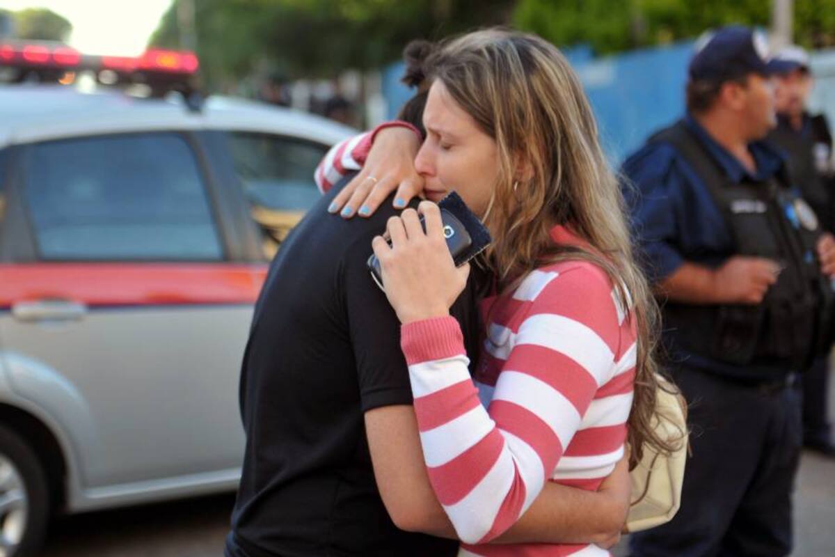 Santa María y la comunidad universitaria brasileña golpeadas por la tragedia (Foto: AFP/VANGUARDIA LIBERAL)