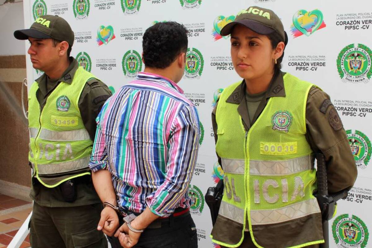 Capturan a cantante vallenato por porte ilegal de armas en Floridablanca (Foto: Suministrada / VANGUARDIA LIBERAL)