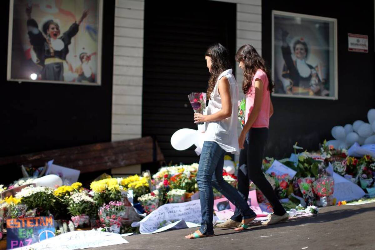 Aumentan a 237 los muertos por el incendio de la discoteca en Brasil (Foto: AFP/VANGUARDIA LIBERAL)