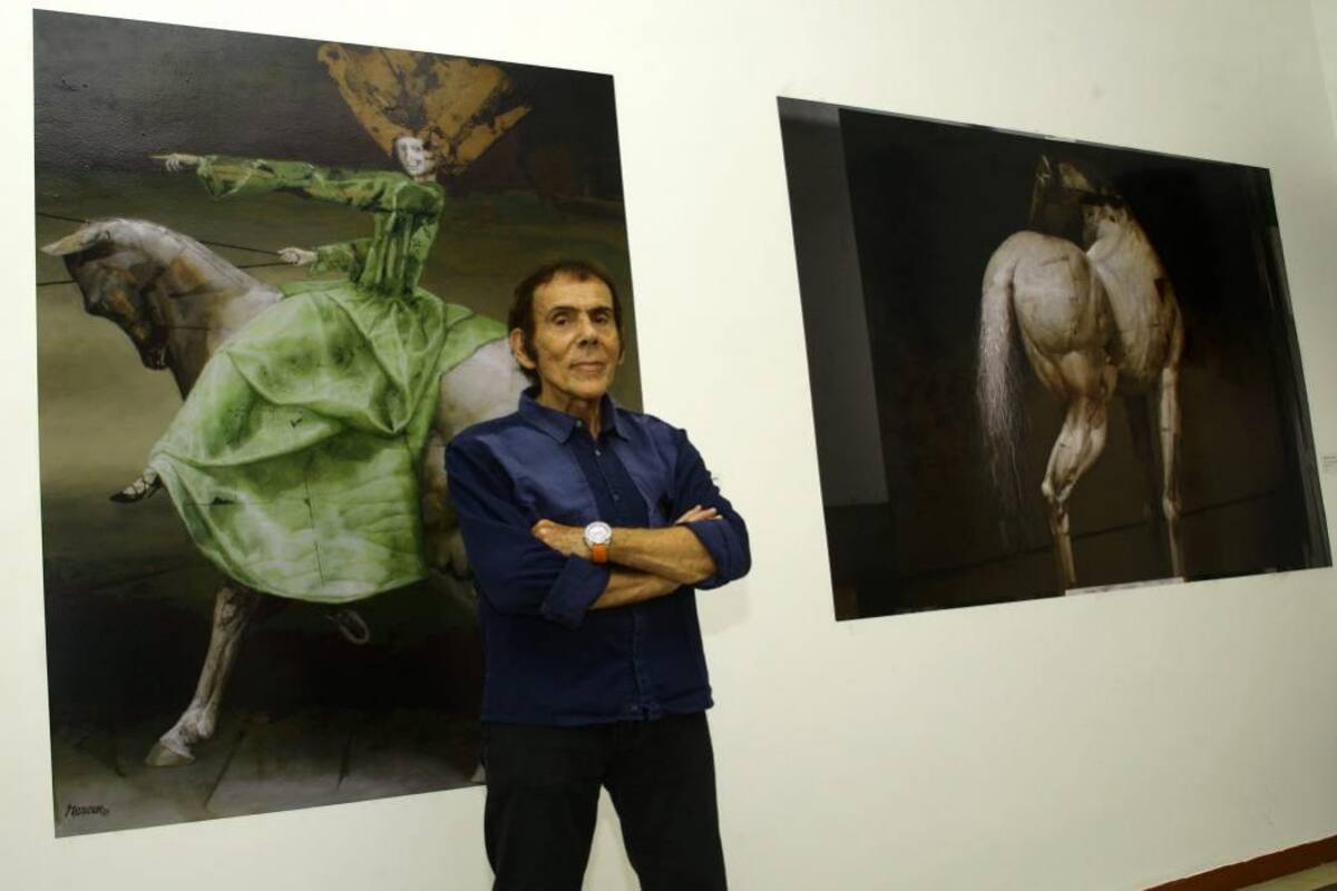 Después de 65 años de carrera artística, el pintor colombiano asegura que aún está aprendiendo a pintar (Foto: César Flórez/VANGUARDIA LIBERAL)