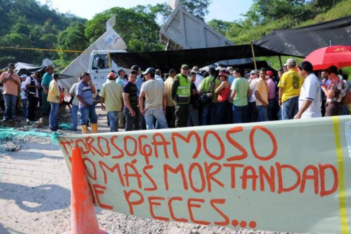 Las comunidades que habían bloqueado desde el pasado lunes las vías de acceso a los diferentes frentes de trabajo de la represa de Hidrosogamoso llegaron a un acuerdo con las directivas de Isagén.(Foto: Archivo/VANGUARDIA LIBERAL)