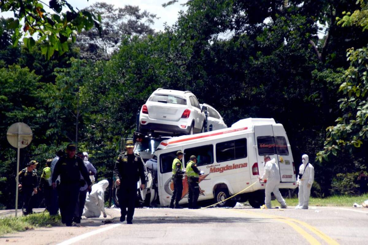 ¿Quién era el conductor de la buseta donde murieron 11 personas en vía de Santander? (Foto: Edgar Pernett/VANGUARDIA LIBERAL)