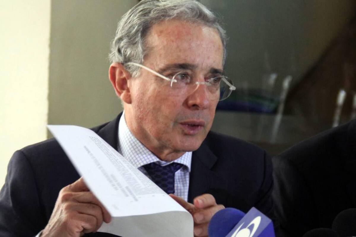 Corte compulsa copias para investigar a Uribe por chuzadas (Foto: Archivo/VANGUARDIA LIBERAL)