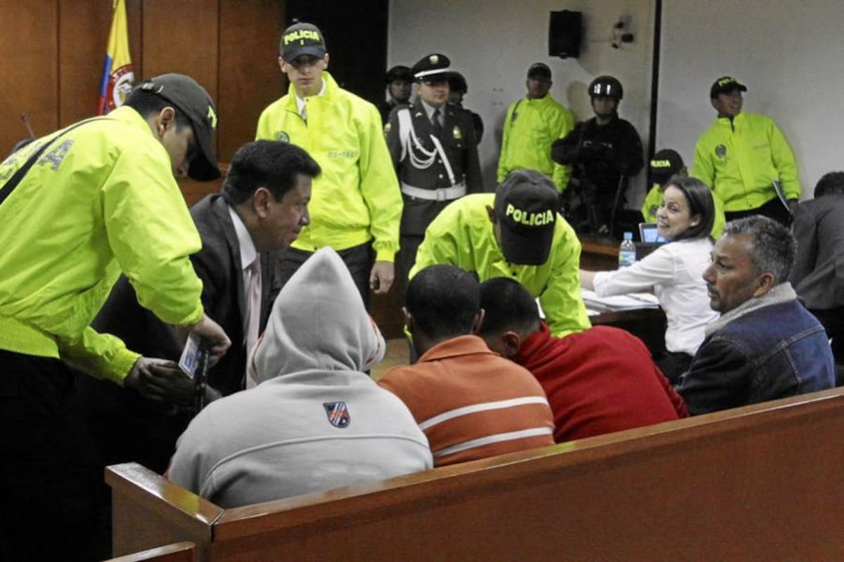 Siete delitos le imputaría la Fiscalía a los presuntos responsables de antentado a exministro (Foto: Colprensa/ VANGUARDIA LIBERAL)