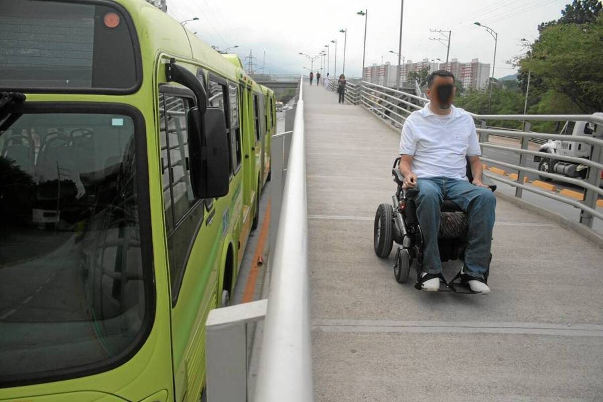 Denuncian falta de accesos para personas en silla de ruedas en Metrolínea (Foto: Archivo/VANGUARDIA LIBERAL)