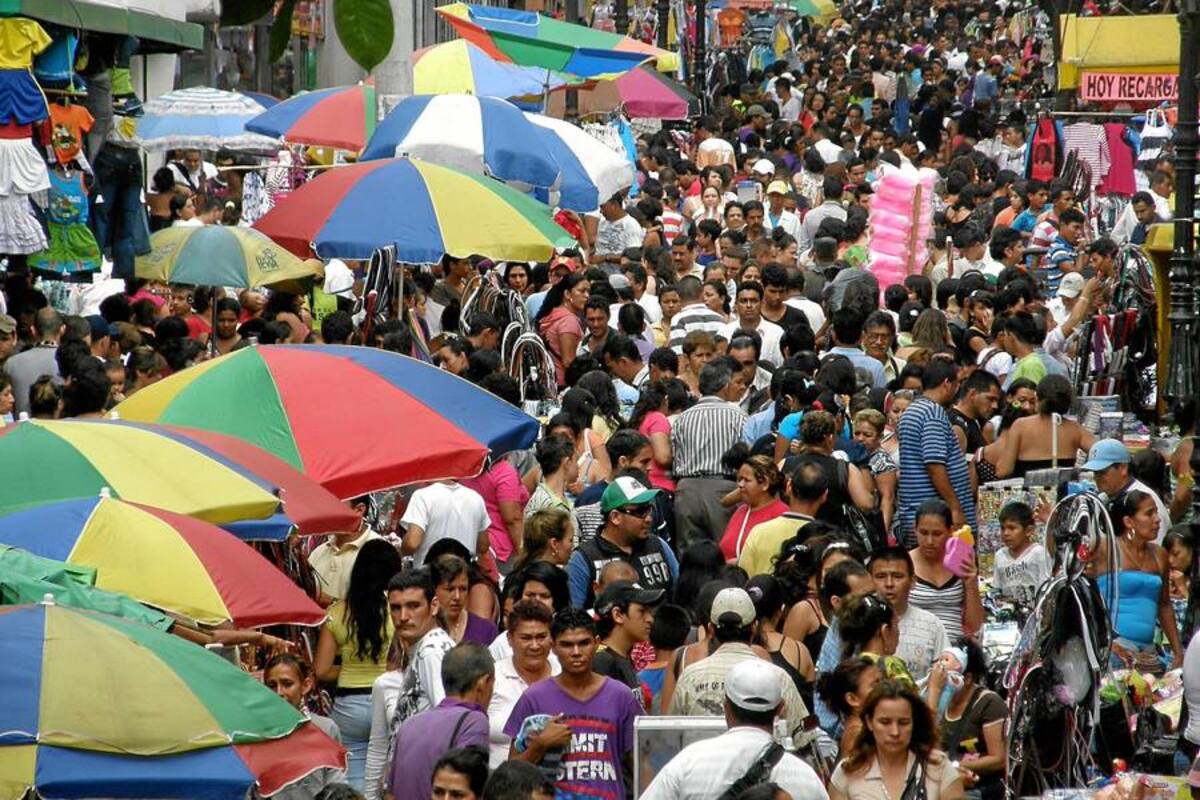 Denuncian ante el Concejo que los vendedores informales inscritos no serían del gremio (Foto: Archivo/VANGUARDIA LIBERAL)