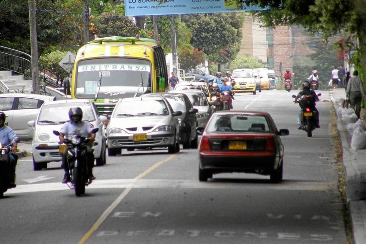 Aumentó el flujo vehicular en la Comuna 12 (Foto: Javier Gutiérrez/VANGUARDIA LIBERAL)