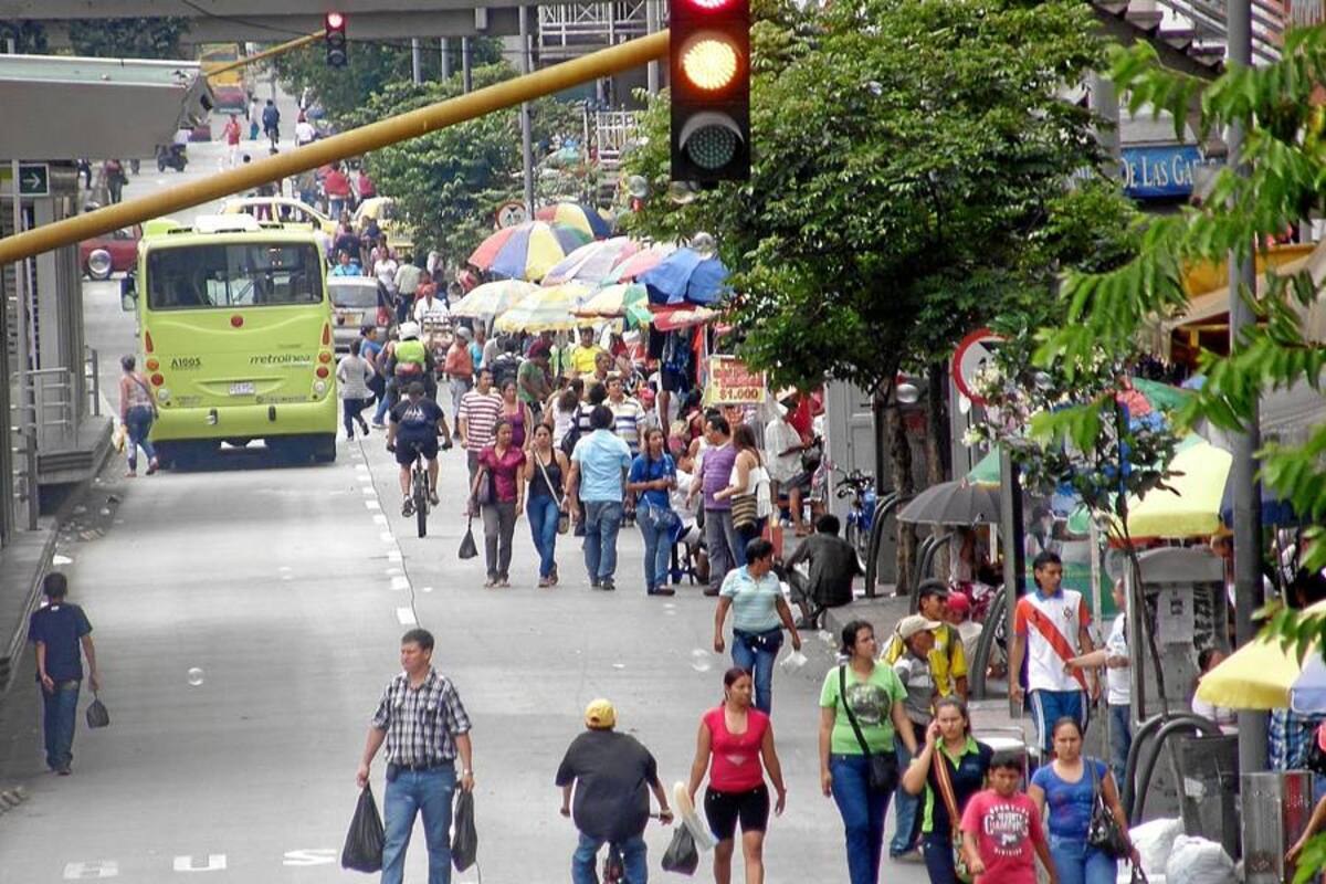En agosto, bumangueses conocerán soluciones para invasión del espacio público (Foto: Archivo/VANGUARDIA LIBERAL)