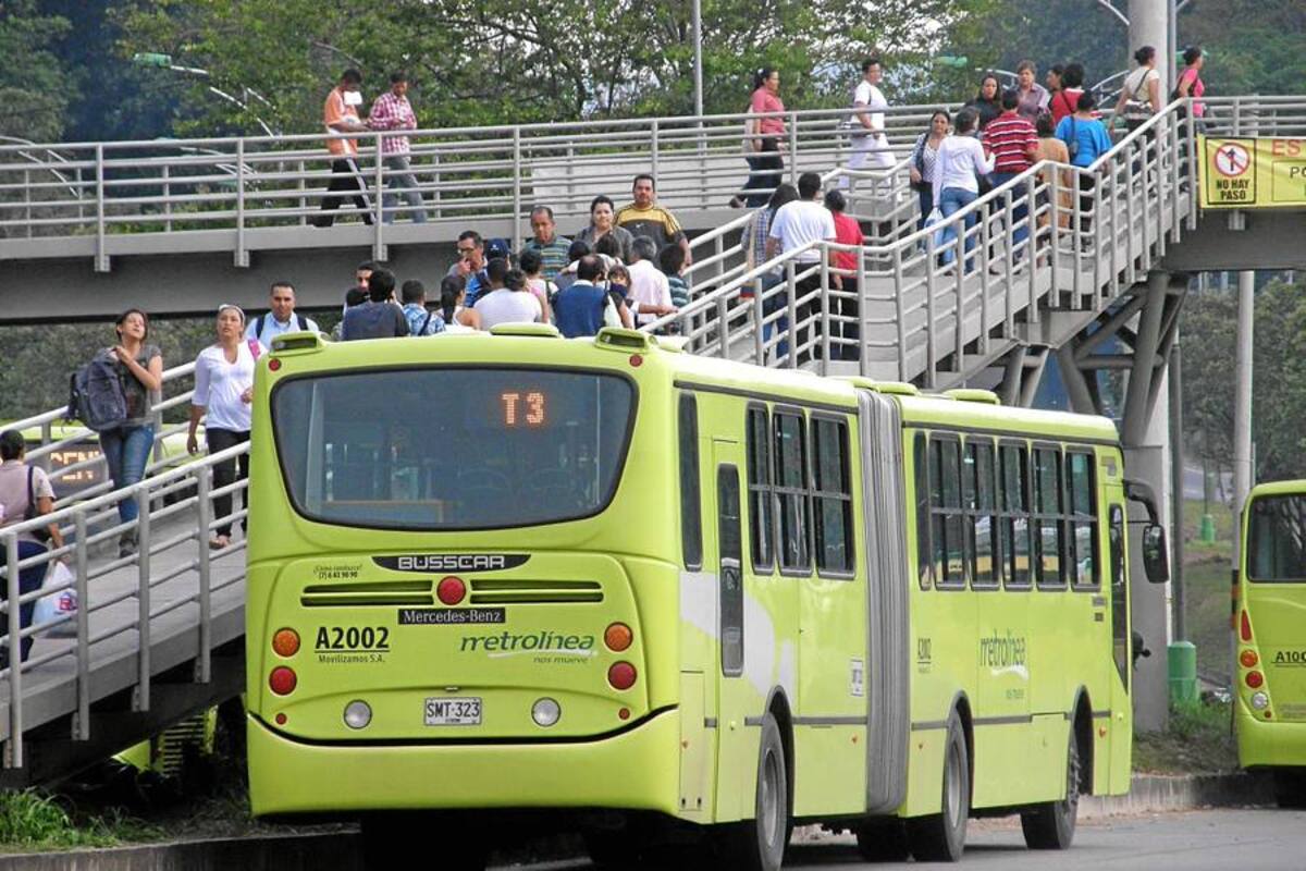 Metrolínea tiene 30 días para solucionar deficiencia de flotilla: Contralorías (Foto: Archivo/VANGUARDIA LIBERAL)
