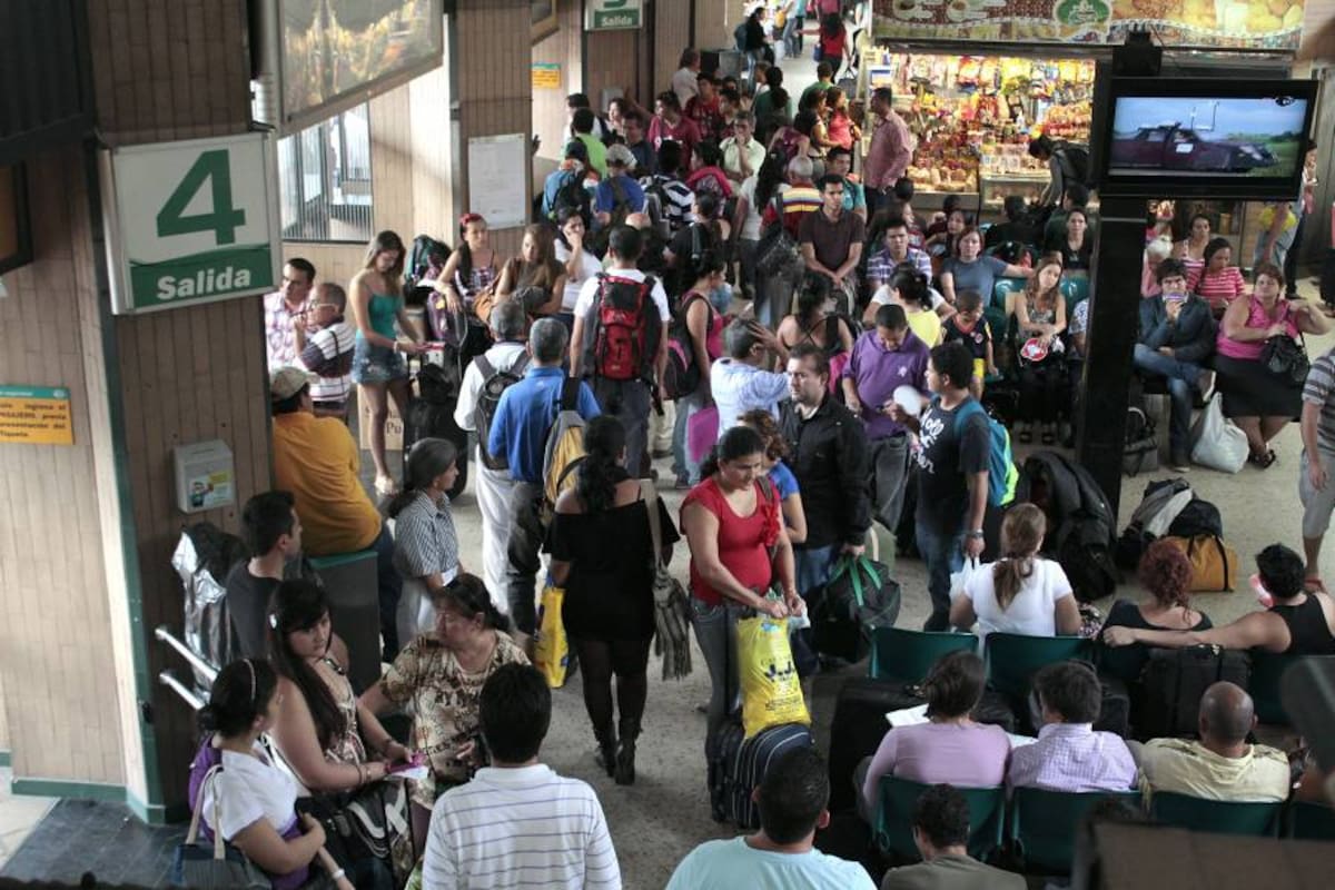 ¡Ojo! Si va a viajar por carretera no olvide su cédula, con ella deberá comprar el pasaje (Foto: Archivo/VANGUARDIA LIBERAL)