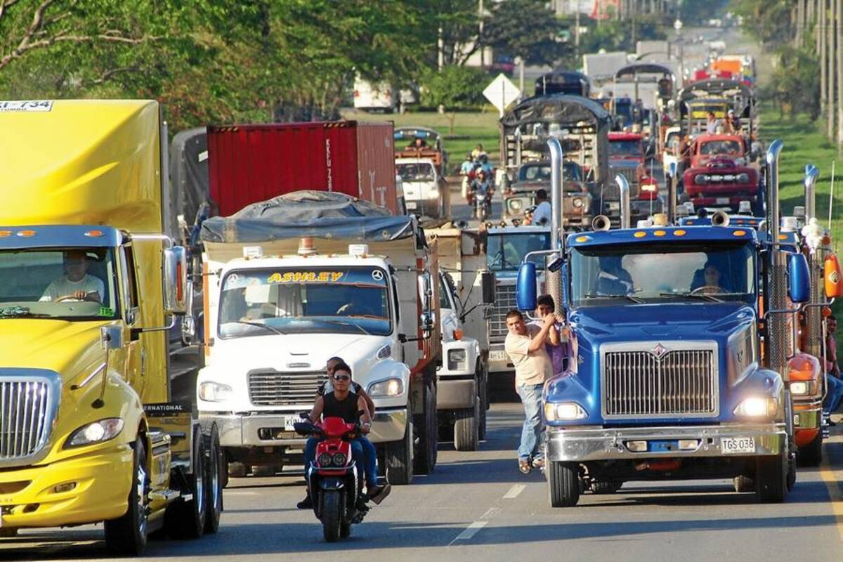 Camioneros rechazan restricción para importar vehículos de México y EU (Foto: Archivo/VANGUARDIA LIBERAL)