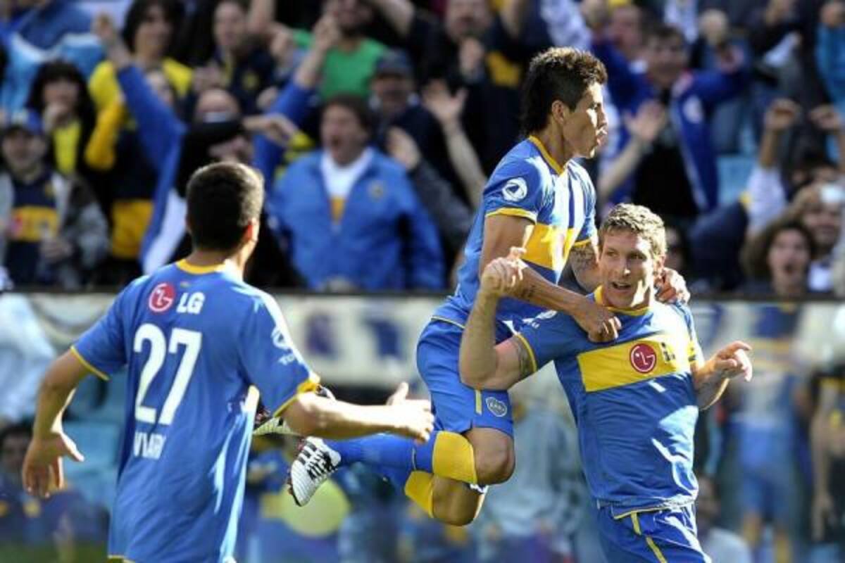 Boca celebra el gol de Martín Palermo, su sexto tanto en la temporada.(Foto: AFP / VANGUARDIA LIBERAL)