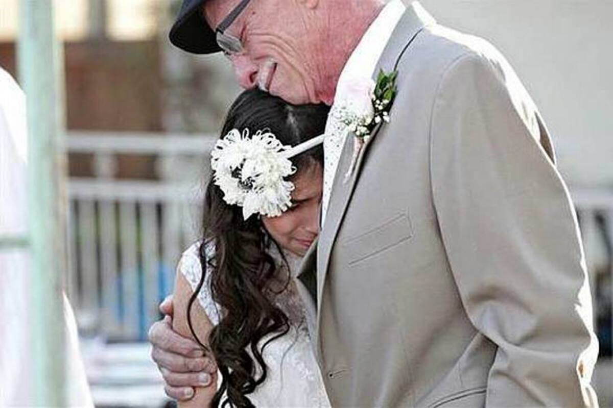 Un padre enfermo de cáncer acompaña a su hija de 11 años al altar (Foto: TOMADO DE INTERNET/VANGUARDIA LIBERAL)