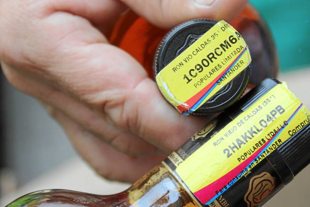 Incautan 282 botellas de licor adulterado en Floridablanca (Foto: Archivo/VANGUARDIA LIBERAL)