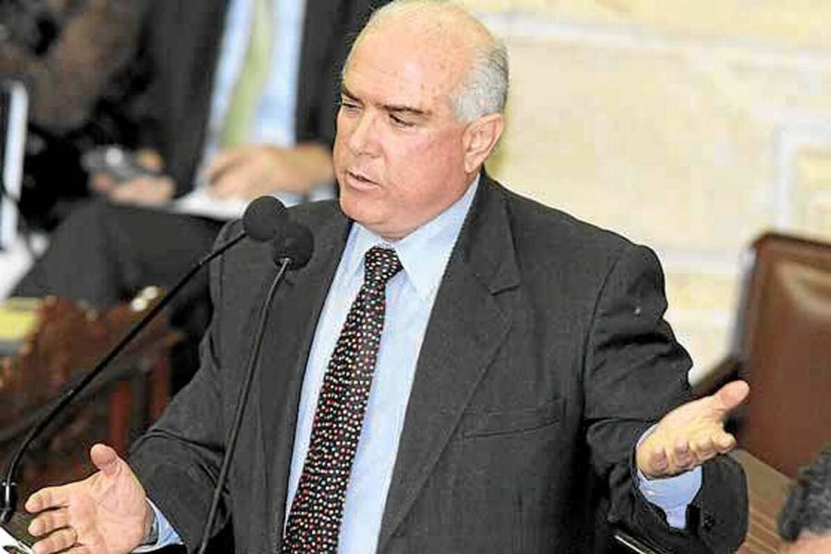 Colombia ordena detención de su embajador en Perú por nexos con paramilitares (Foto: Tomado de internet/ VANGUARDIA LIBERAL)