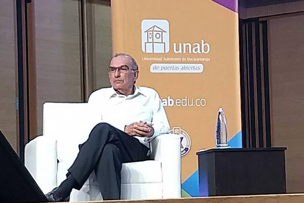 El candidato presidencial responderá las preguntas de los bumangueses.