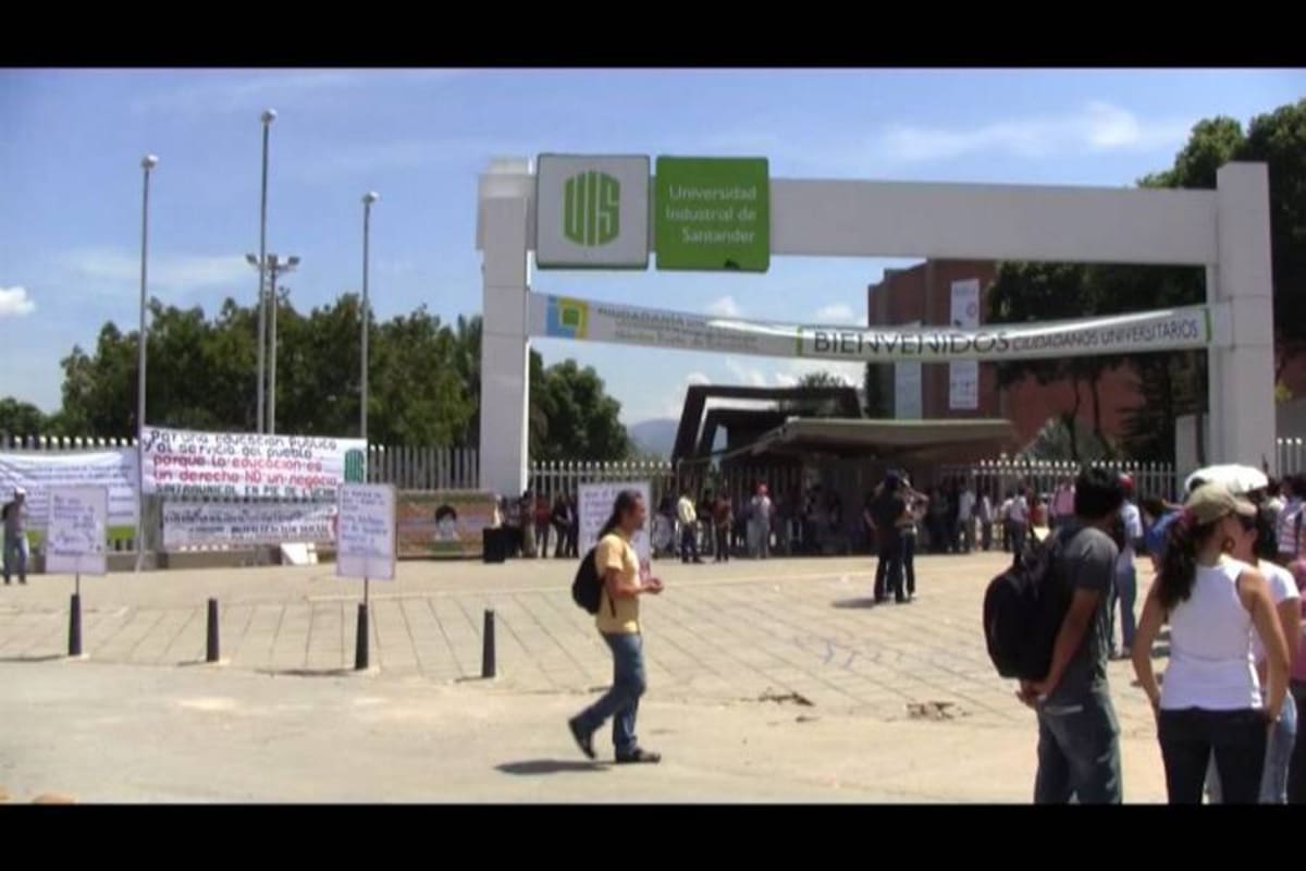 La marcha pacífica pretendió protestar en contra de la Ley 30 (Foto: Redacción Online/ VANGUARDIA LIBERAL)