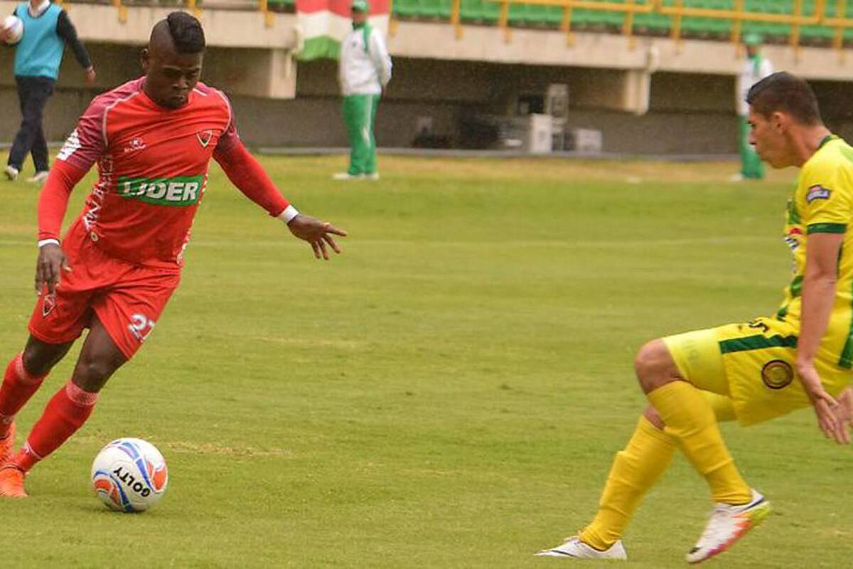 Atlético Bucaramanga cumplió en el sector defensivo ante Patriotas, pero en el momento de atacar careció de sorpresa. El equipo ‘Leopardo’ cayó 1-0 y perdió un invicto de cuatro jornadas. (Foto: Colprensa / VANGUARDIA LIBERAL)
