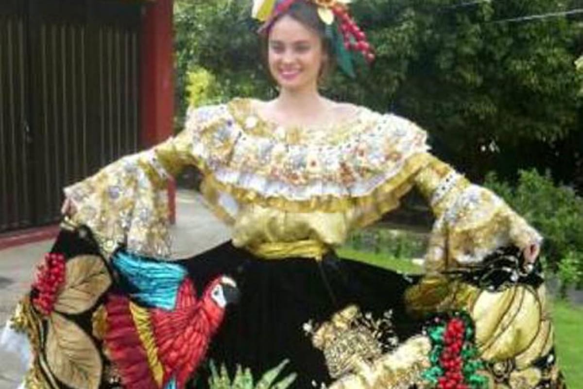 El diseñador santandereano Alfredo Rueda será el encargado de elaborar los dos trajes típicos que lucirá la representante de Colombia en Miss Mundo Internacional, que se realizará en Estados Unidos en diciembre próximo. (Foto: Suministrada/VANGUARDIA LIBERAL)