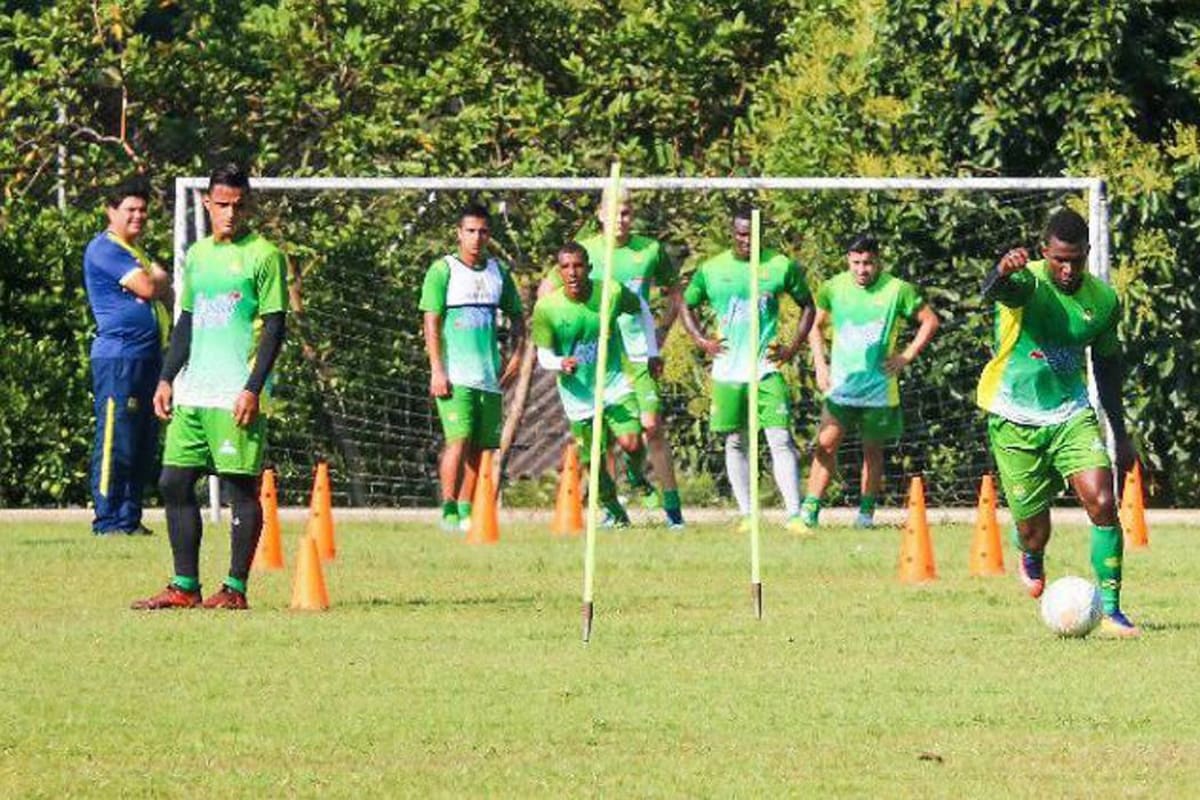 Con la llegada de Sherman Cárdenas y Michael Rangel, Atlético Bucaramanga se potencia con jugadores de jerarquía para afrontar la temporada 2018 en el fútbol colombiano. (Foto: SUMINISTRADA/VANGUARDIA LIBERAL)
