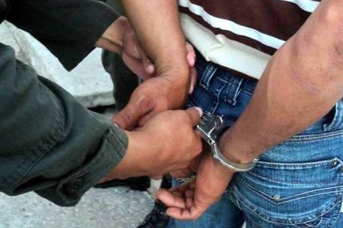 Un juez le dictó medida de aseguramiento intramural al ingeniero de 33 años (camisa azul). (Foto: Archivo /VANGUARDIA LIBERAL)