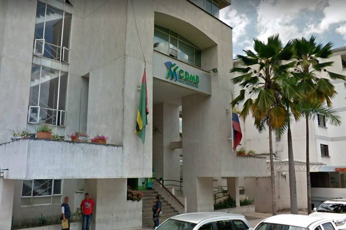 Tres de ellos están vinculadas con altos cargos en la Cdmb. (Foto: Tomada de internet/VANGUARDIA LIBERAL)