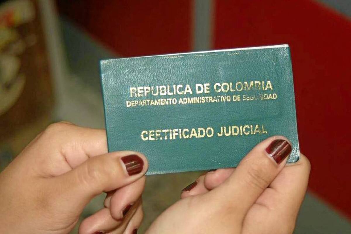 En ciudades como Bogotá, los trámites tendrán que hacerse directamente en los Supercades. (Foto: Archivo / VANGUARDIA LIBERAL)