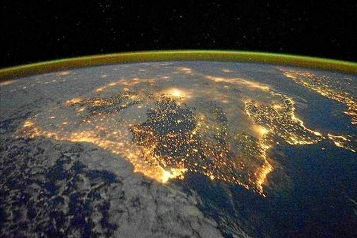 La península ibérica de noche, elegida imagen del día por la Nasa (Foto: Tomada de Internet/ VANGUARDIA LIBERAL)