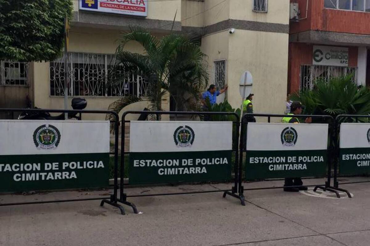 Encuentran machete con rastros de sangre en casa del sospechoso del crimen de mujer y su hijo en Santander (Foto: Suministrada Sonora Estéreo de Cimitarra/VANGUARDIA LIBERAL)