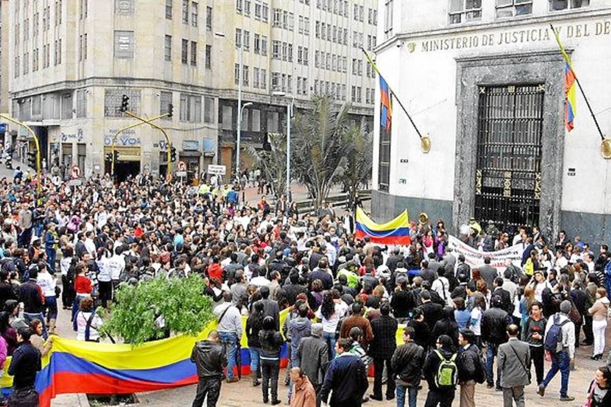 Delegaciones del país participaron en marcha judicial en Bogotá (Foto: Colprensa/VANGUARDIA LIBERAL)