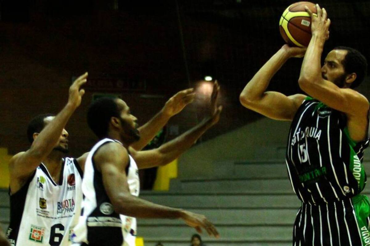 Bambuqueros sigue al frente de la liga (Foto: COLPRENSA/VANGUARDIA LIBERAL)