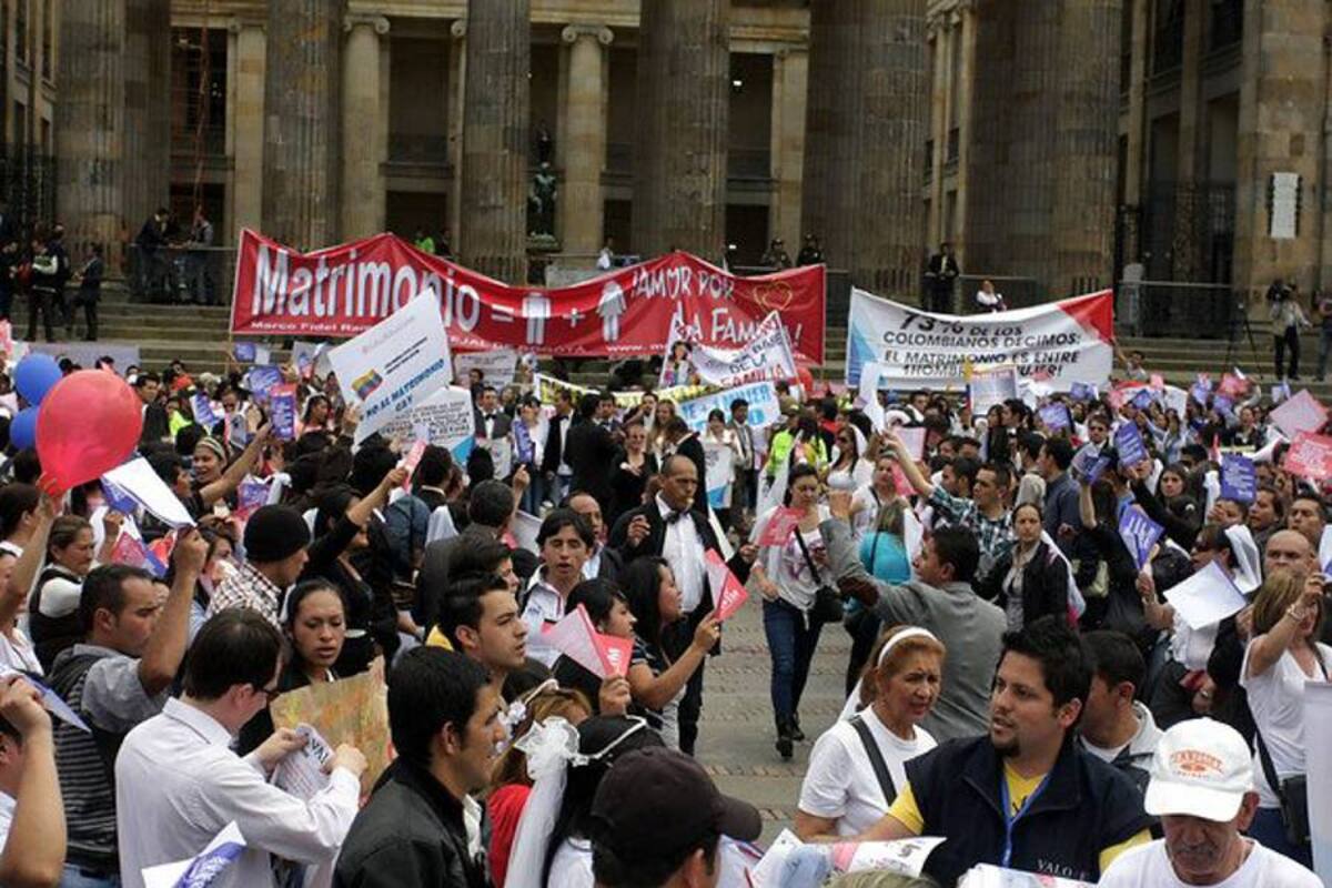 Debate del matrimonio igualitario se vive en la Plaza de Bolívar (Foto: Colprensa/VANGUARDIA LIBERAL)