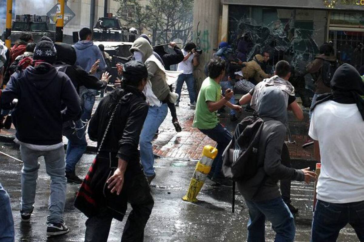 Más de 30 heridos por disturbios en el centro de Bogotá (Foto: colprensa/VANGUARDIALIBERAL)
