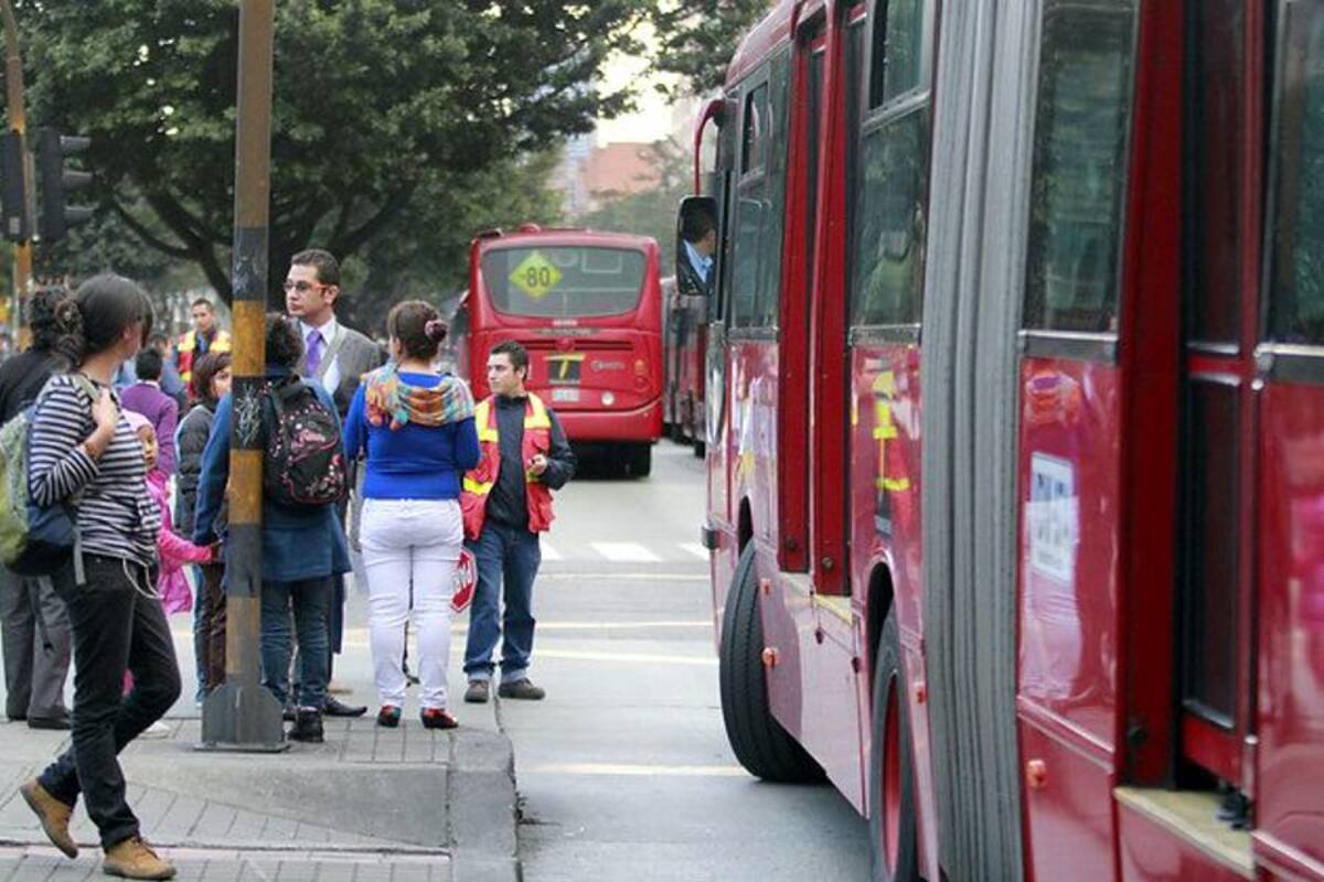 Retorna la tranquilidad a la Plaza de Bolívar en Bogotá (Foto: Colprensa/ VANGUARDIA LIBERAL)