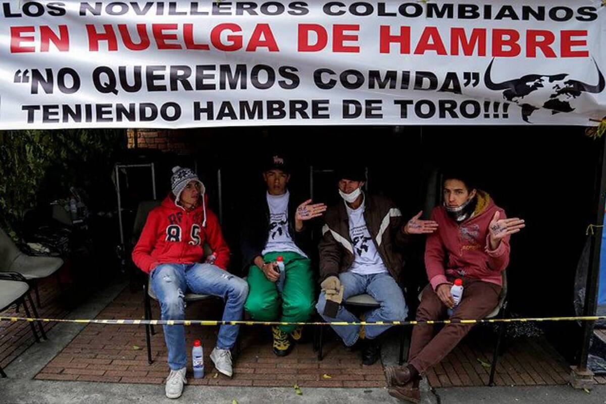 Continúa la huelga de hambre de novilleros en Bogotá (Foto: Colprensa/VANGUARDIA LIBERAL)